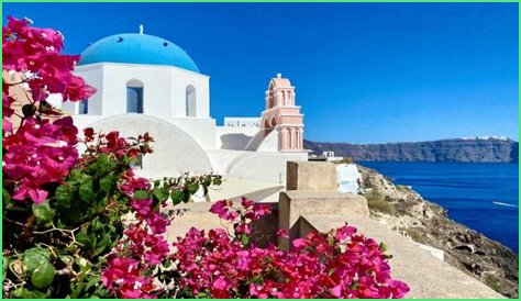 Insider's Guide to Oia in Santorini, Greece